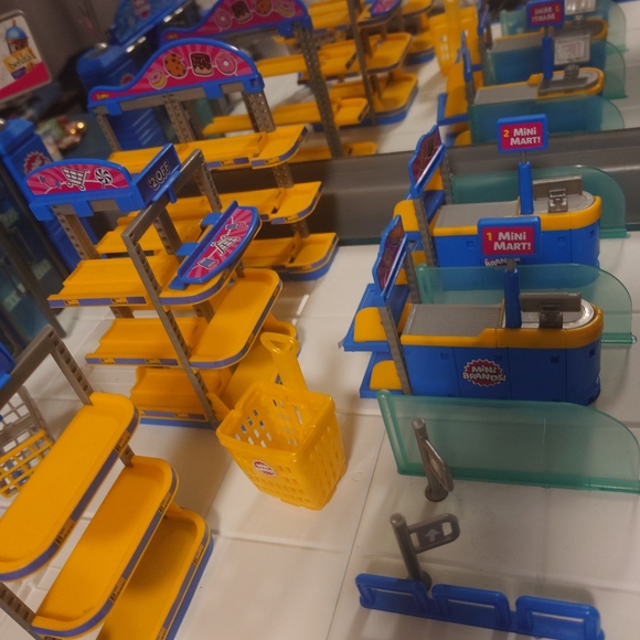 MiniBrands MiniMart Playset BUILT & will ship either way - Picture 5 of 13